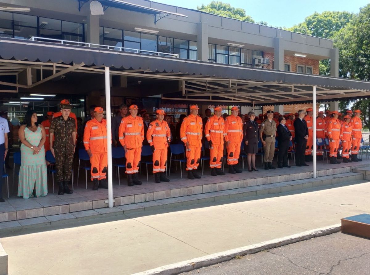 ACADEMIA DE BOMBEIROS MILITAR TEM NOVO COMANDANTE