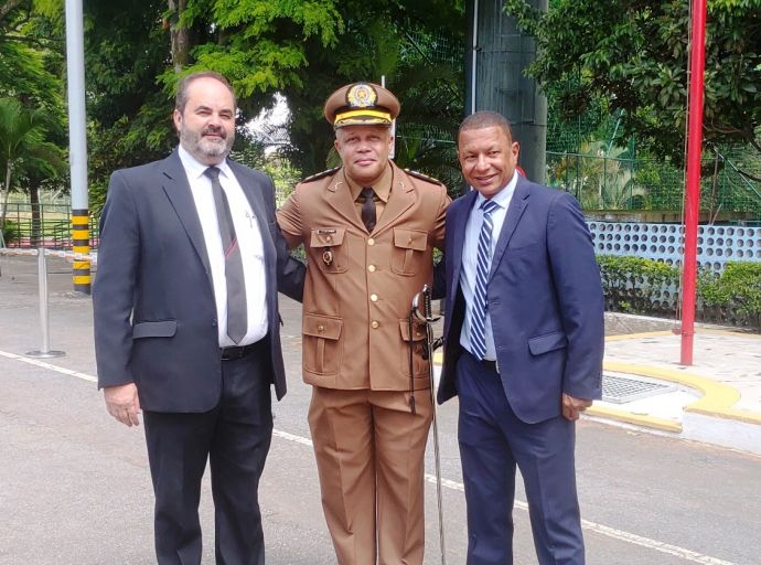 ESCOLAS DA ACADEMIA DE POLÍCIA MILITAR TÊM NOVOS COMANDANTES