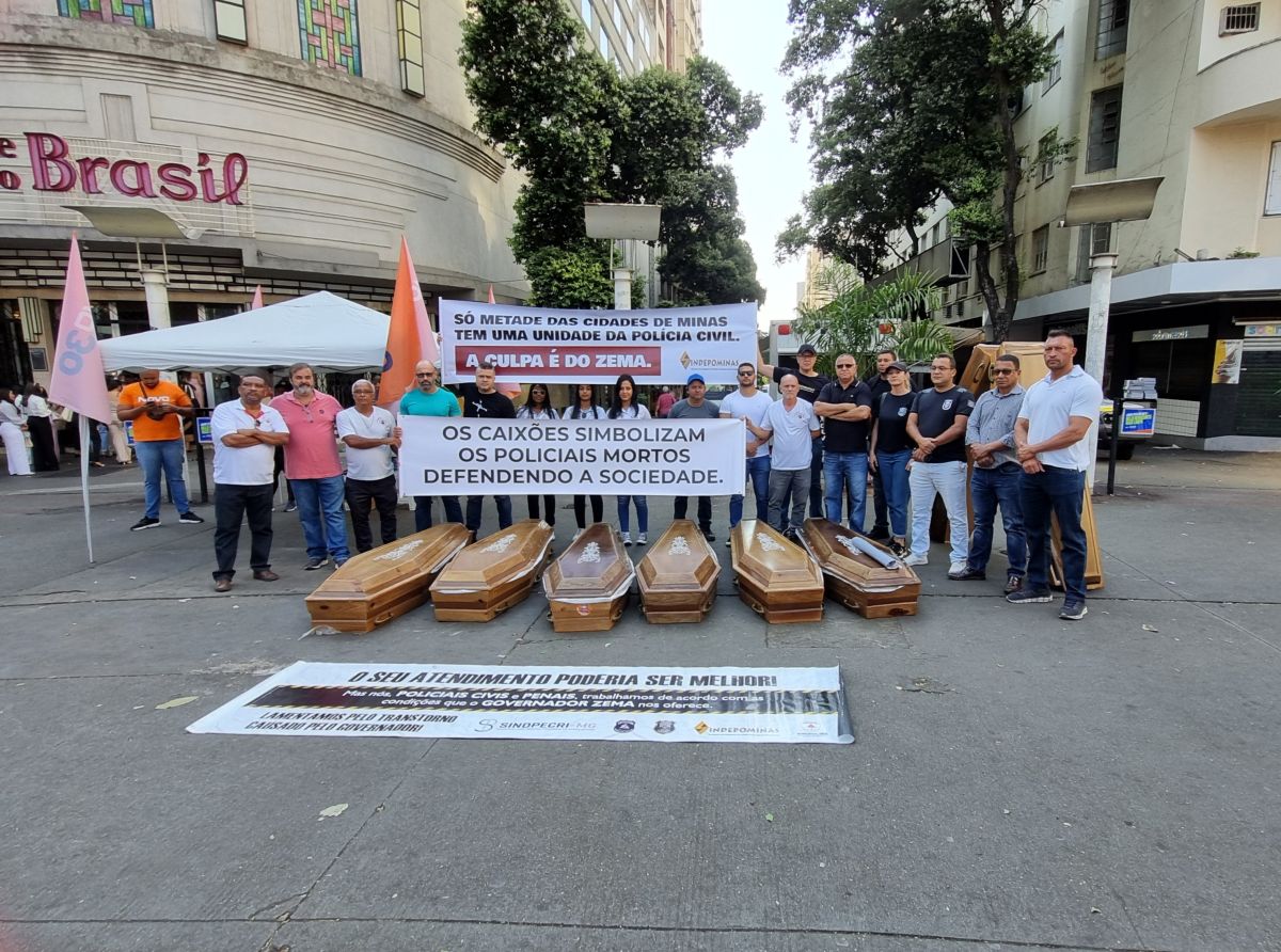 Servidores da Segurança Pública fazem manifestação contra o Governo Zema na região central de Belo Horizonte