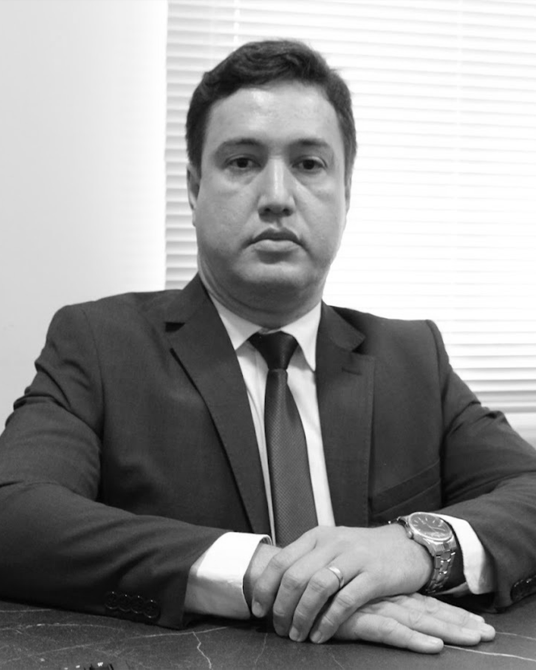 DR. LADIR FERNANDES JÚNIOR 